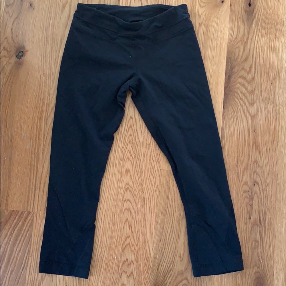 Lululemon crop length black leggings